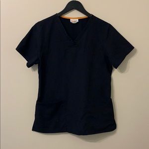 Black scrub star v-neck scrub top with pockets